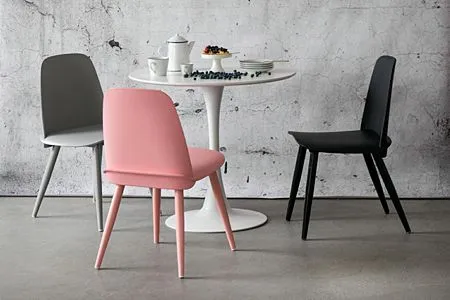Minimalistyczne krzesła Salvio - stylowe