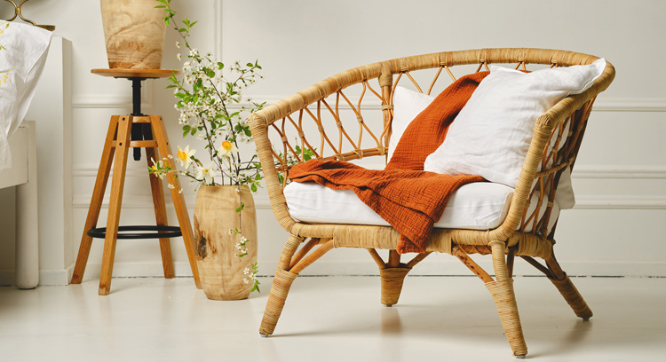Fotel wiklinowy w stylu boho